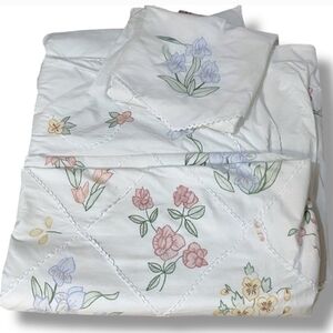 Vintage King Sized Embroidered Duvet and Matching Pillow Shams